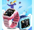 SMARTWATCH-ZEGAREK-DLA-DZIECKA-RNCE75-GPS-GRATIS-Material-koperty-tworzywo-sztuczne.jpg
